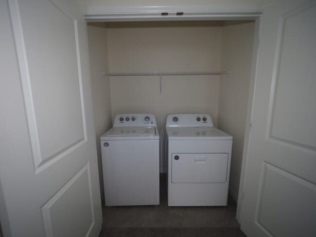 Building Photo - 1738 Woodleaf Hammock Ct