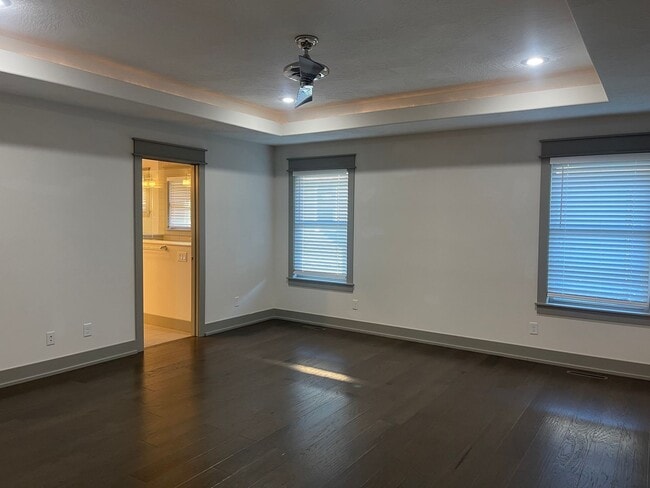 Building Photo - All Brick, 3 bedrooms AND 3 car garage