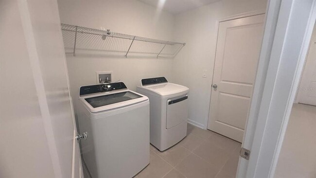 Building Photo - 4742 Katrina Dr