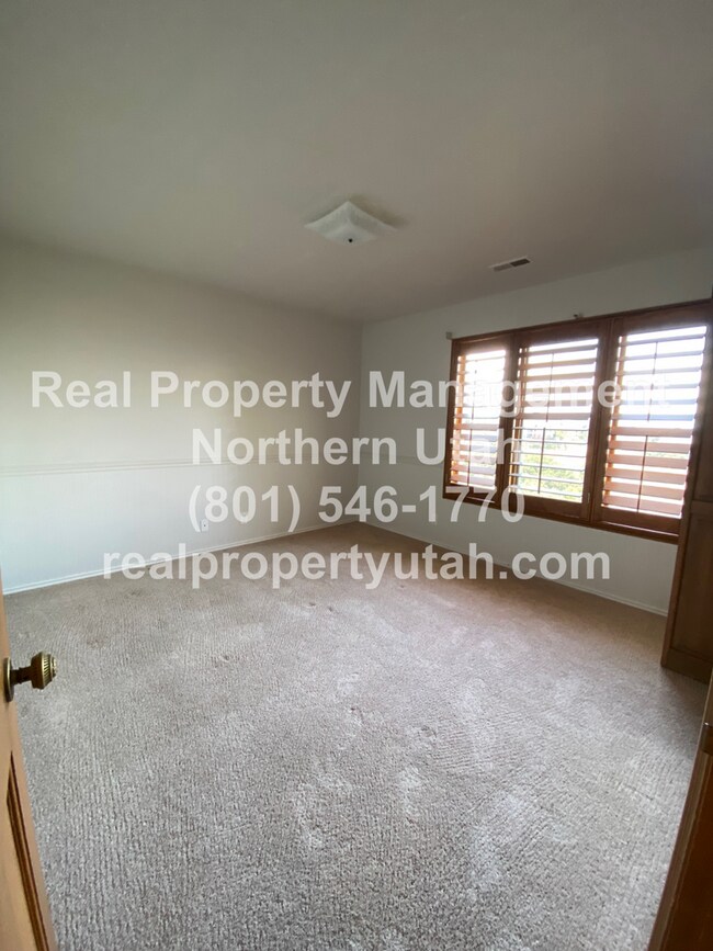 Building Photo - Beautiful Bountiful Home on the Bench