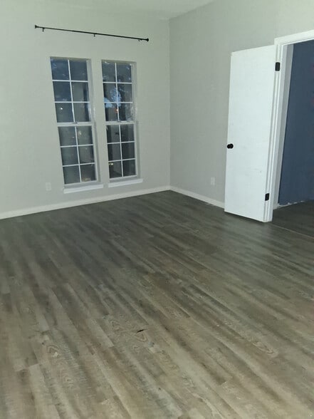 Building Photo - 5310 Keller Springs Rd