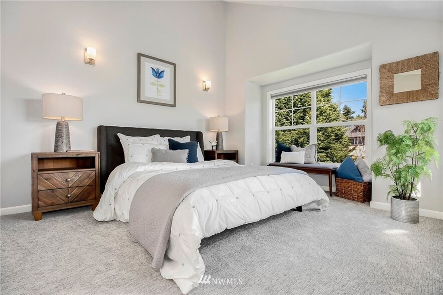 Building Photo - 3619 Phinney Ave N