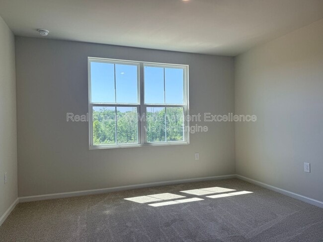 Building Photo - 372 Grand Silo Rd