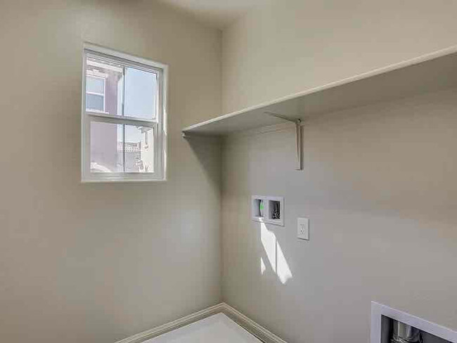 Building Photo - 9986 Sable Point St