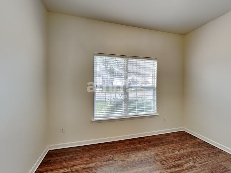 Building Photo - 6736 Reedy Creek Rd