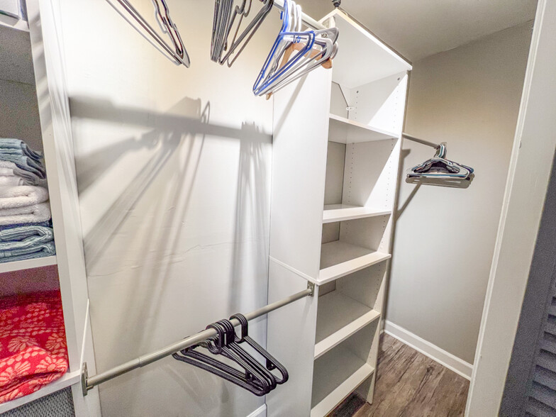 Closet space - 2031 Eversong Ln