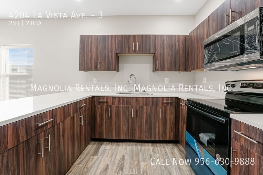 Building Photo - 4204 La Vista Ave