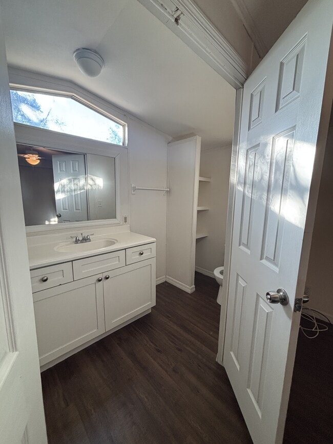 Building Photo - 6638 Glen Meadow Dr