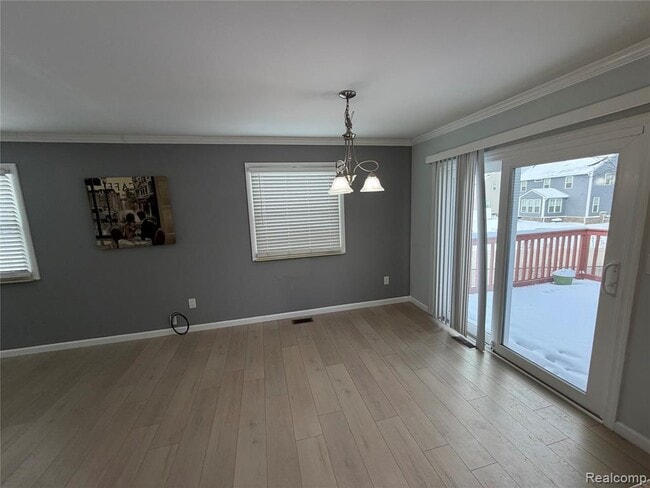 Building Photo - 115 Linhart St