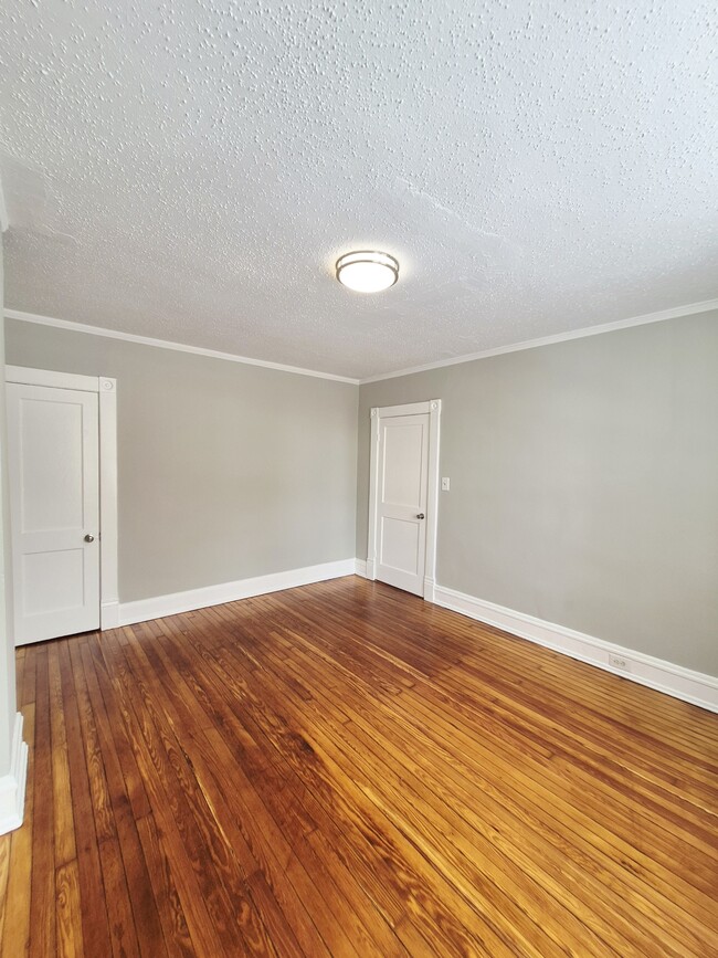 Building Photo - 3115 4th Ave