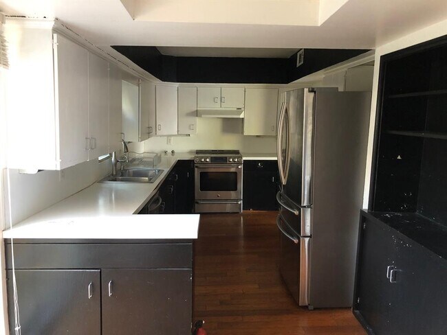 Building Photo - 3217 Mockingbird Ln