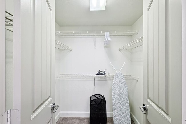 Building Photo - 5445 Town and Country Blvd