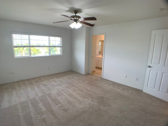 Building Photo - 3 bedrooms with A/C & 2 car garage in Ewa Beach (Spinnaker Place Townhome)! First showing is 12/1...