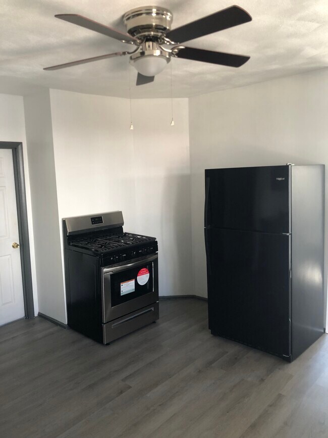 Building Photo - 34-1 Elbow St