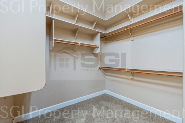 Building Photo - LUXURY 5 BEDROOM VISTANCIA BASEMENT HOME!