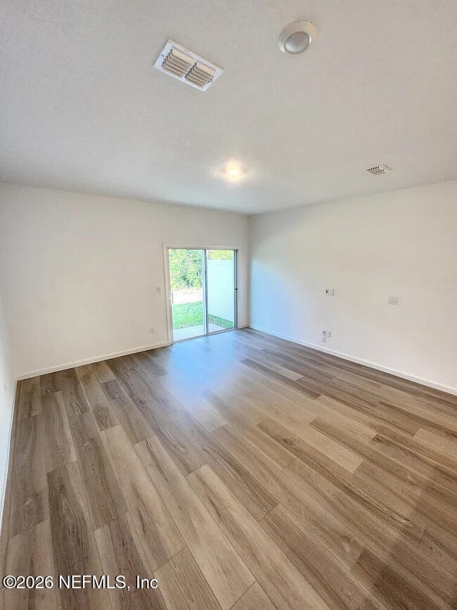 Building Photo - 669 Holly Lks Dr