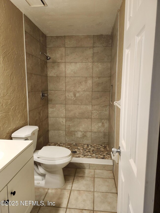 Building Photo - 3309 Donzi Way W
