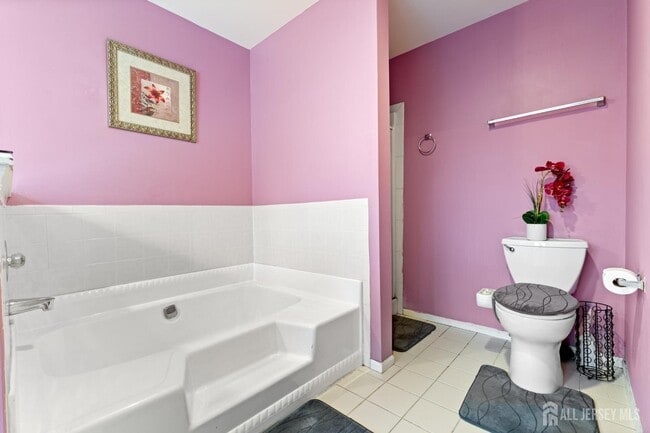 Building Photo - 155 Salem Rd