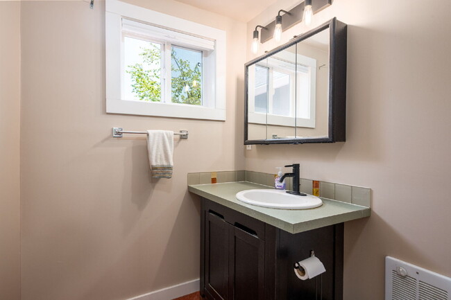 Building Photo - "Charming 3-Bedroom Home Near the Old Mill"