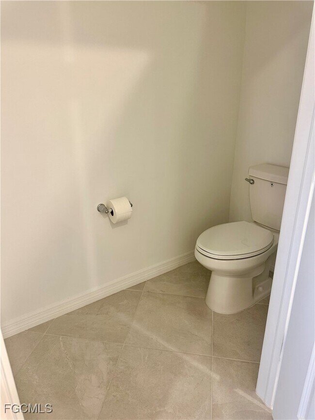 Building Photo - 20610 Hazelnut Ct