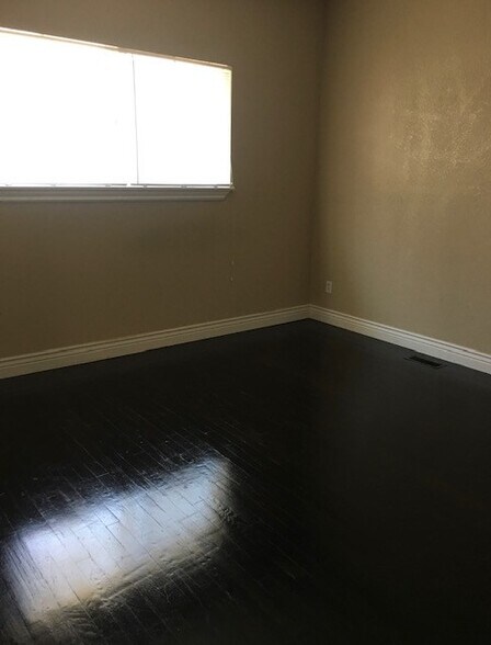Building Photo - 3532 Valley Heights Dr