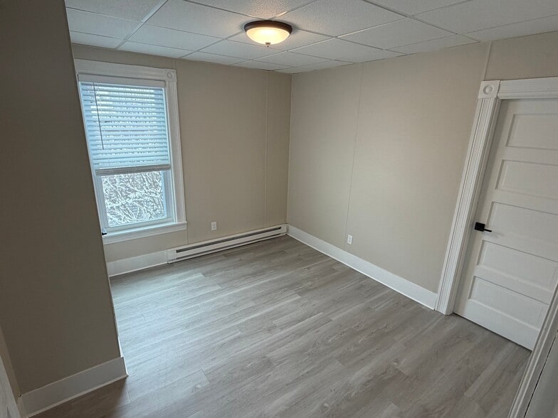 Building Photo - 503 Rimmon St