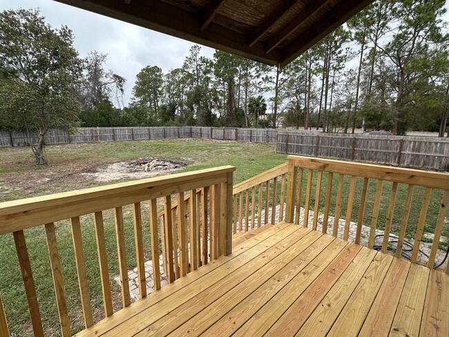 Building Photo - Charming and spacious home for rent in Lee...