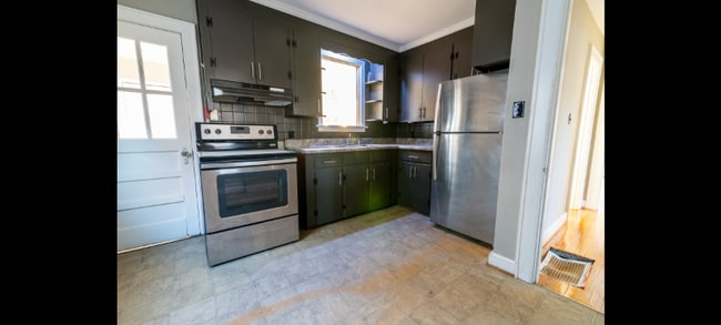 Building Photo - 1145 Lindsay St