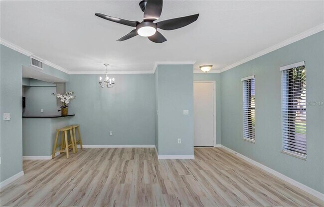 Building Photo - 718 Lyndhurst St