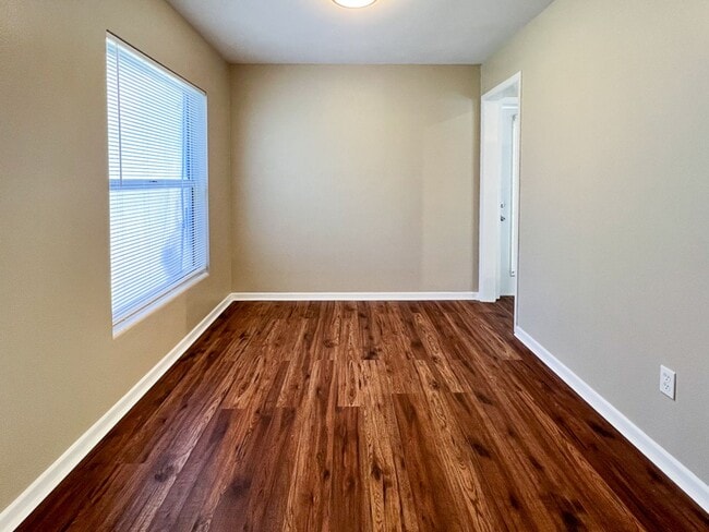 Building Photo - Pet Friendly 3BR/2BA NW Gainesville Home - Available mid-July!