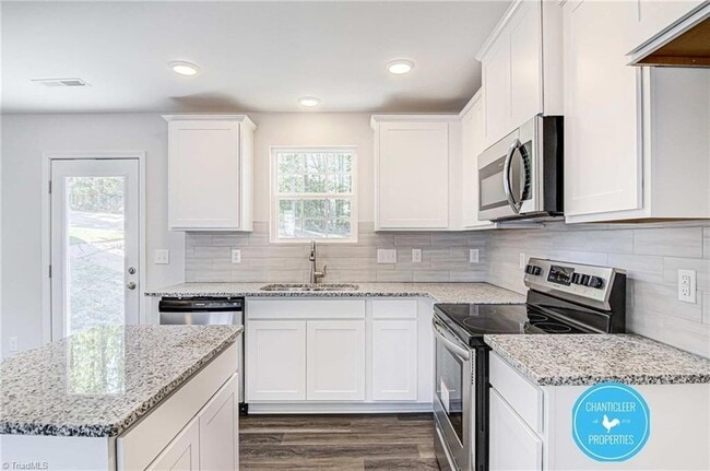 Building Photo - 3155 Misty Ridge Dr