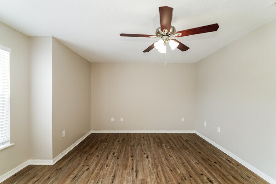 Building Photo - 11312 Ivy Flower Loop