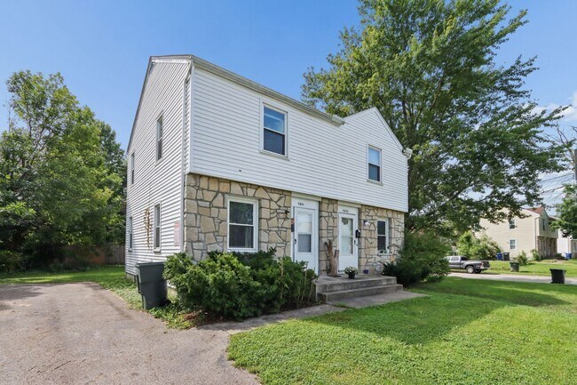 Building Photo - 2801-2803-2803 Vanderberg Ave