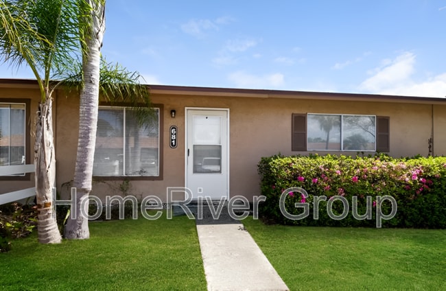 Building Photo - 681 W Rosewood Ln