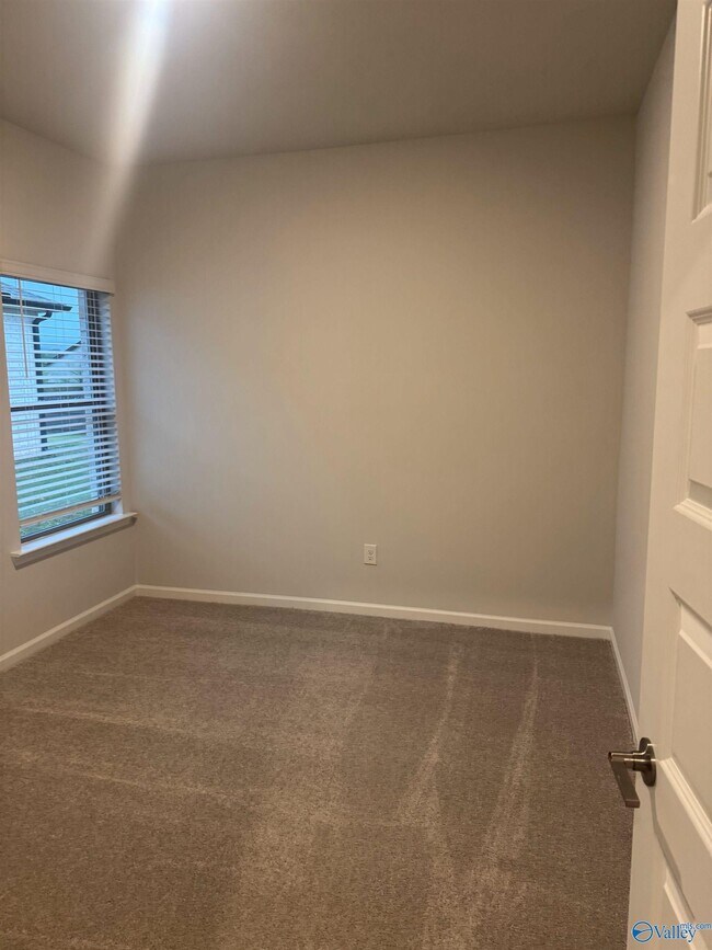 Building Photo - 6103 Ruby Grace Cir SE