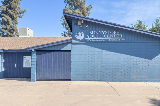 Building Photo - 2Bed/2Bath Apartment at Peoria Ave/19th Ave! Ready for Immediate Move-In! -- All Tile Flooring!