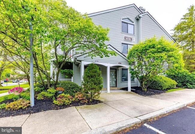 Building Photo - 101 Gregorys Way