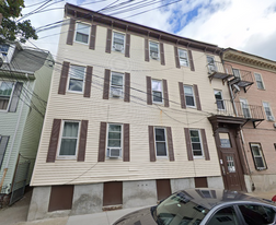 Building Photo - 218 W 8th St