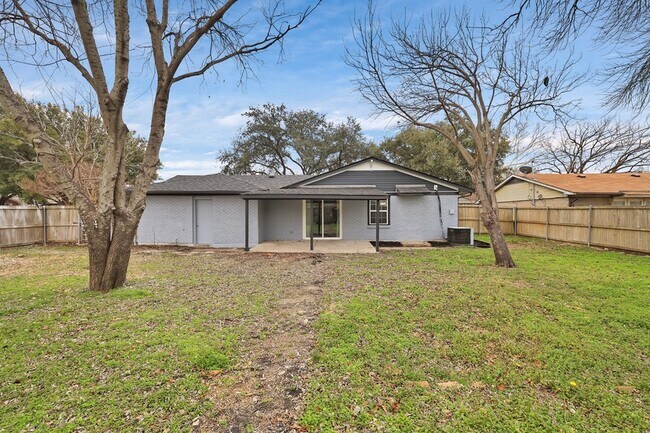 Building Photo - 13333 Challaburton Dr