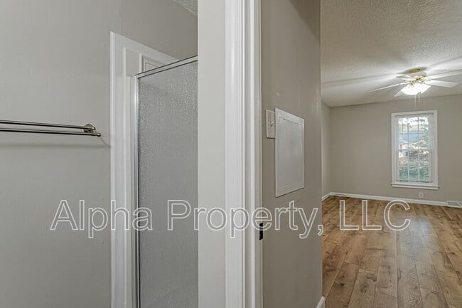 Building Photo - 111 Canebrake Dr