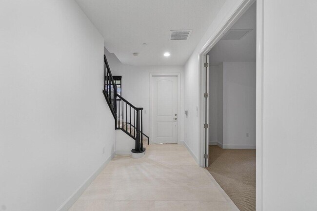 Building Photo - 4886 NW 16th Ave
