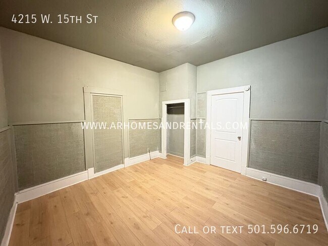 Building Photo - 4215 W 15th St