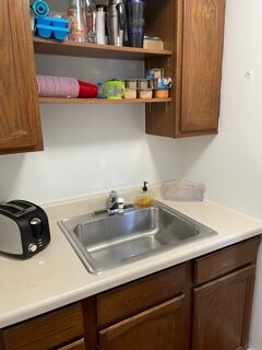 Kitchen sink - 3 E Slade St