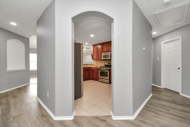 Building Photo - 7515 Braeberry Ct