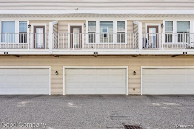 Building Photo - 2500 Normandy Rd