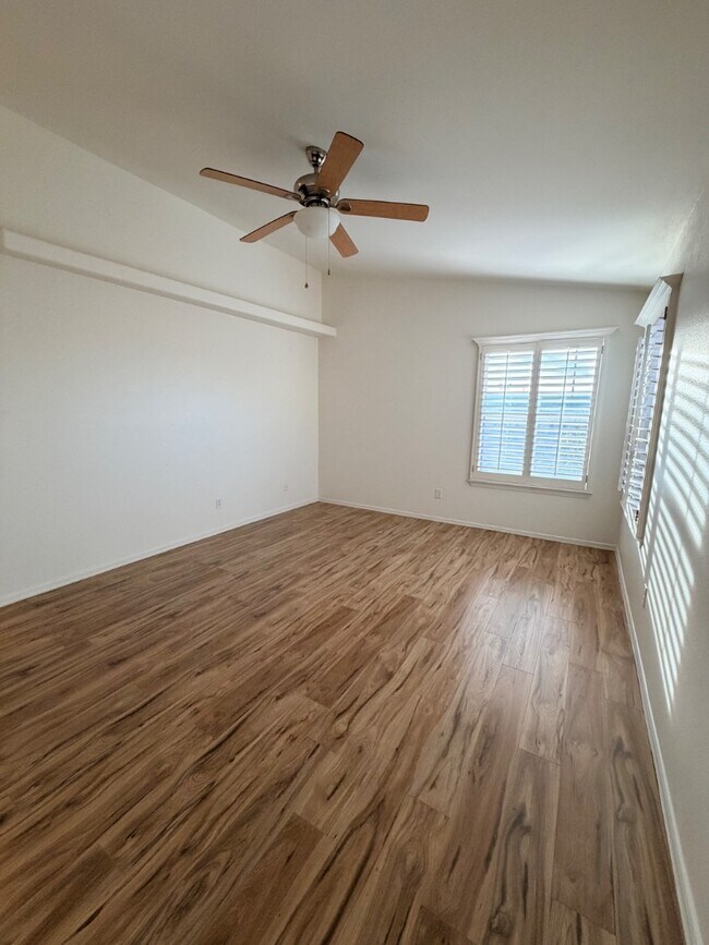 Building Photo - 6289 Cosecha Luna Cir