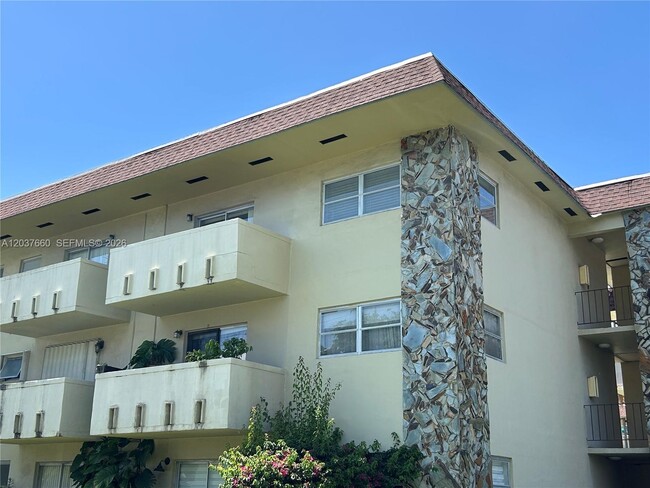 Building Photo - 7505 SW 82nd St