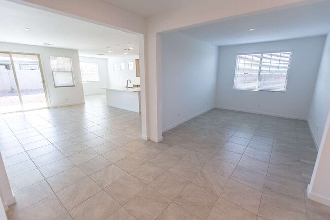 Building Photo - 23007 E Watford Dr