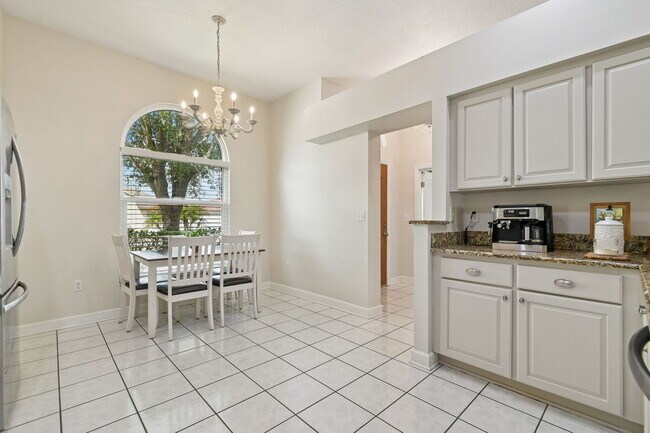 Building Photo - Tuscanny Street