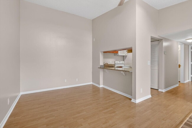 Building Photo - 624 Sea Pine Way